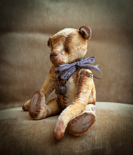 Creepy vintage Teddy Bear By Yumi Camui - Bear Pile