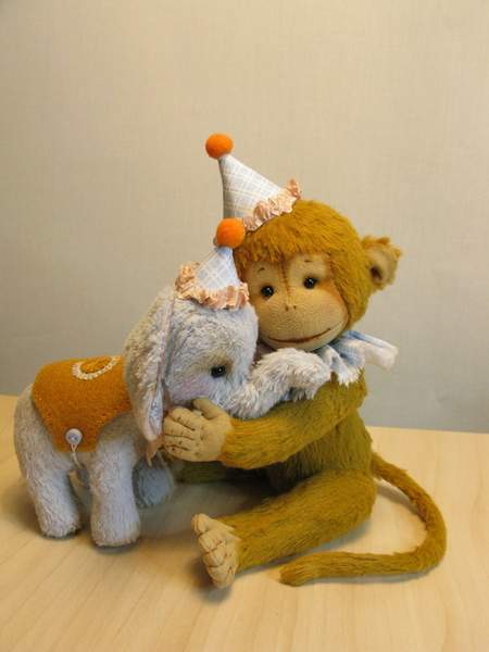 Monkey Toto and his eleph By Alla Generalova - Bear Pile