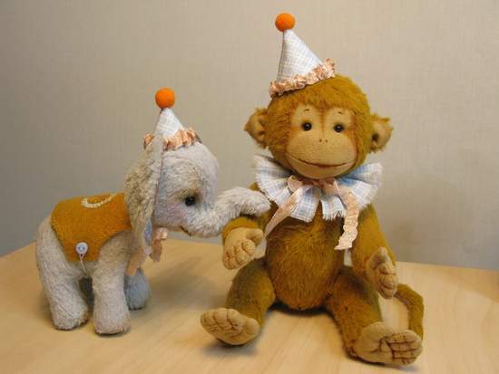 Monkey Toto and his eleph By Alla Generalova - Bear Pile