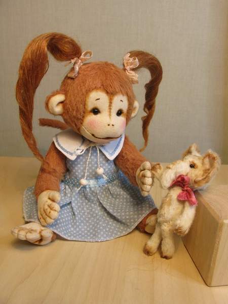 Monkey Alice By Alla Generalova - Bear Pile