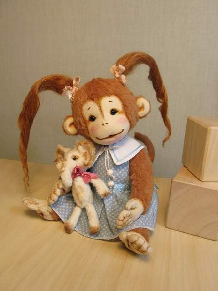 Monkey Alice By Alla Generalova - Bear Pile