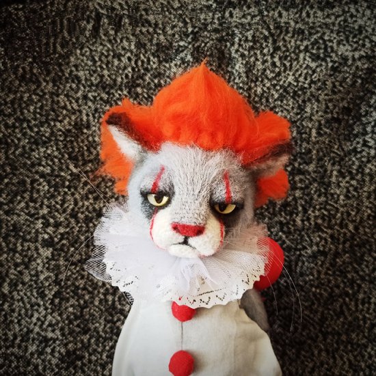 Cat dressed as on sale pennywise